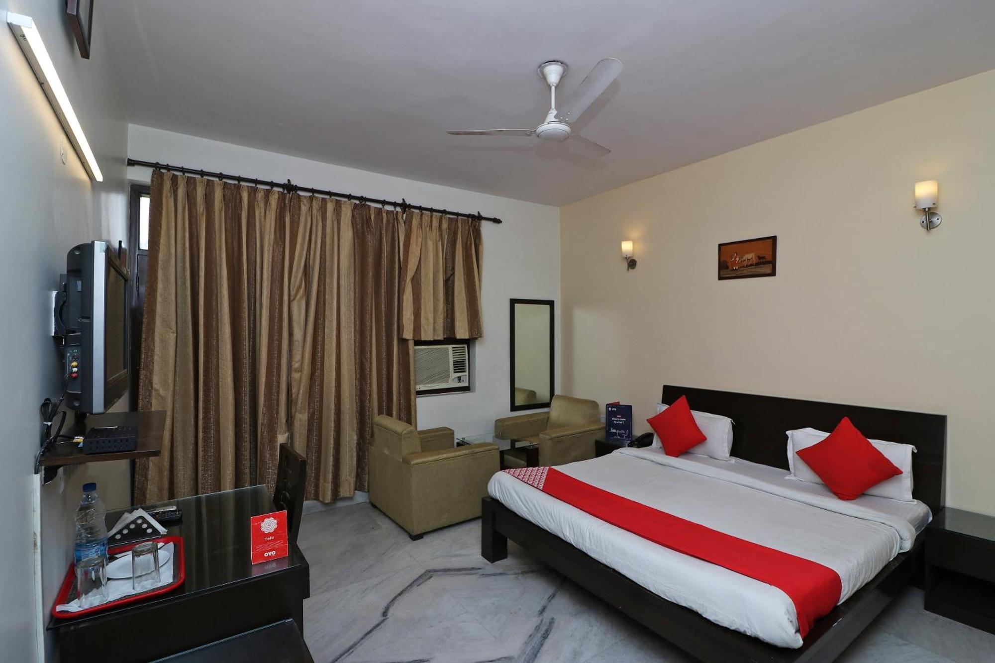 Hotel O Aravali Residency Гургаон Екстериор снимка