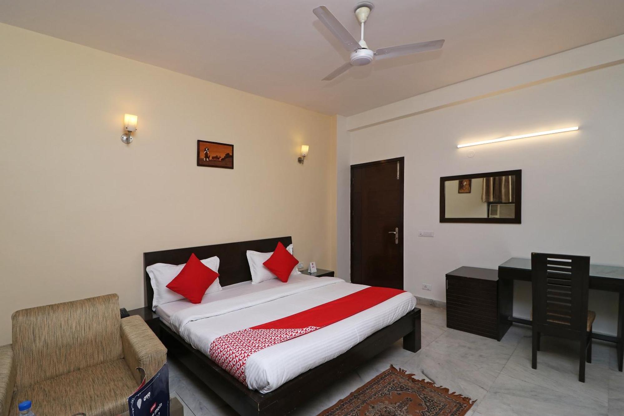 Hotel O Aravali Residency Гургаон Екстериор снимка